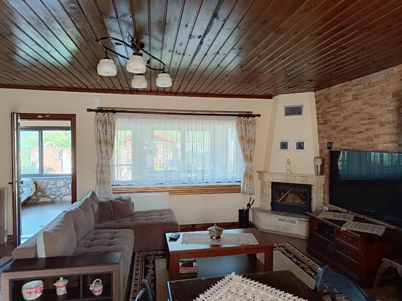 Artemis Home Pétra Екстериор снимка